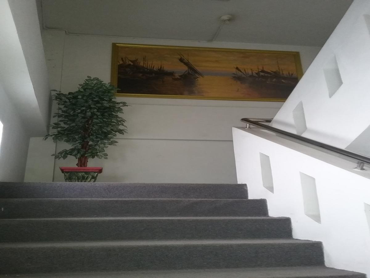 Queen City Hotel Banjarmasin Banjarmasin  Exteriör bild