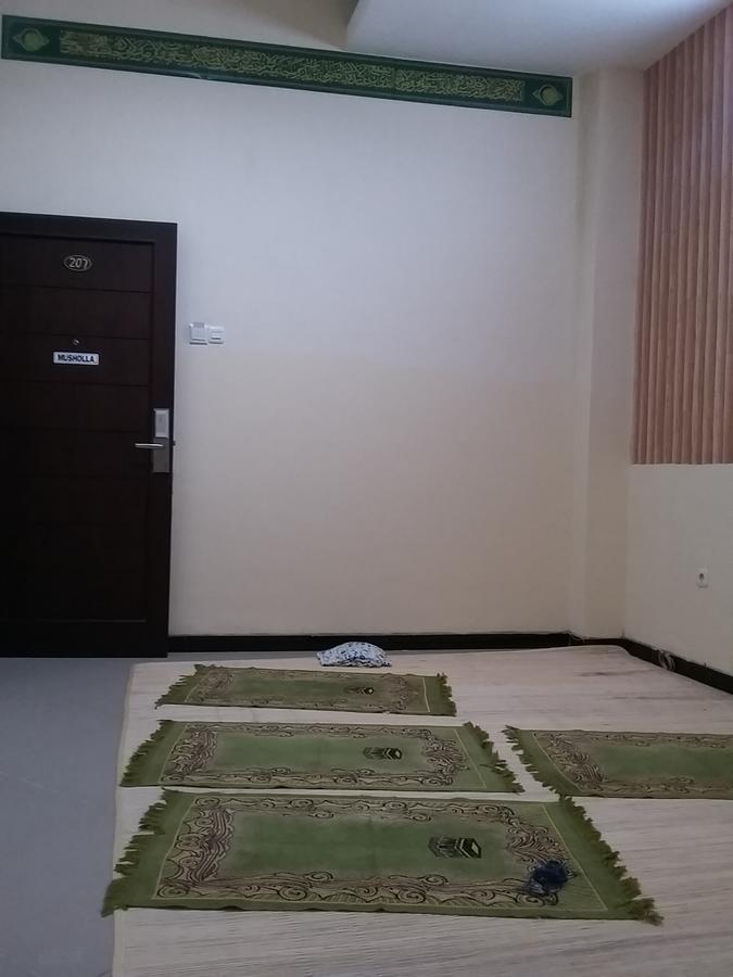 Queen City Hotel Banjarmasin Banjarmasin  Exteriör bild